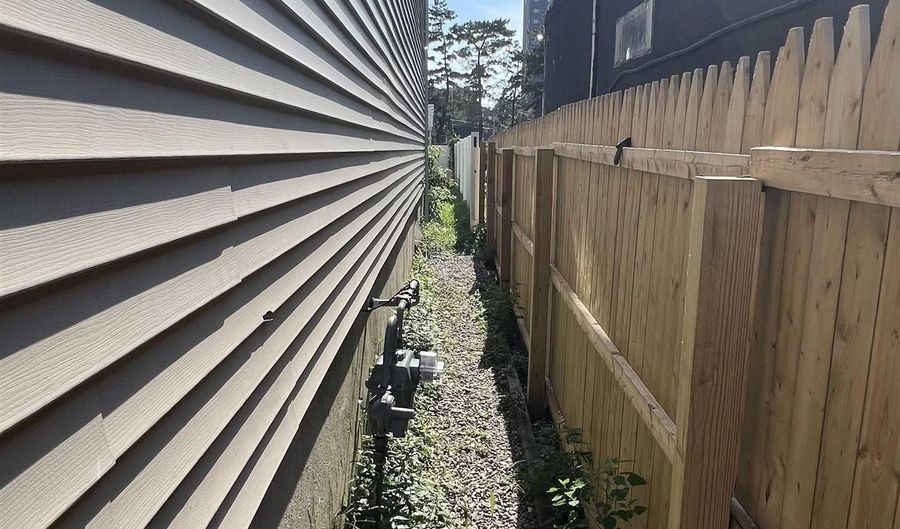 216 N South Carolina Ave, Atlantic City, NJ 08401 - 3 Beds, 3 Bath