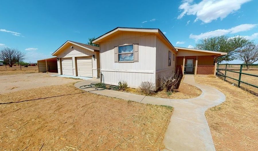 3270 SE County Rd 1650, Andrews, TX 79714 - 3 Beds, 2 Bath