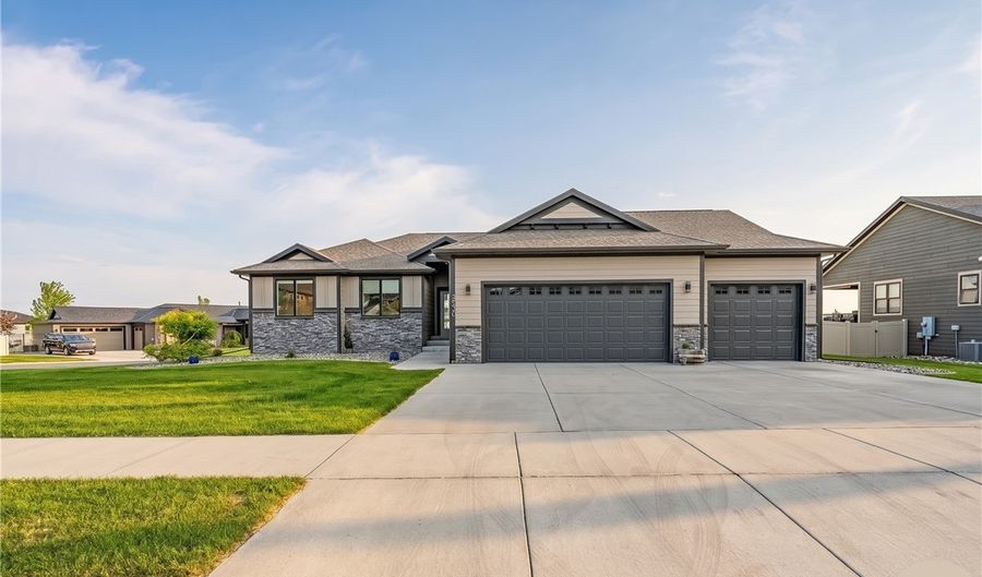 3076 Western Bluffs Blvd, Billings, MT 59106 - 5 Beds, 3 Bath