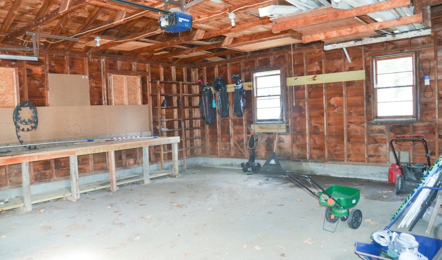 45 Elm Ave, Augusta, ME 04330 - 3 Beds, 2 Bath