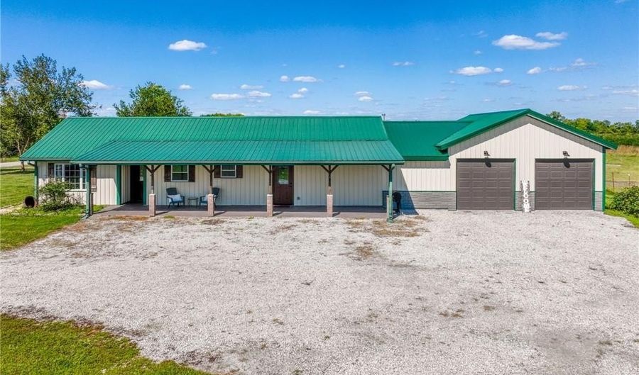 26144 69 Hwy, Altamont, MO 64620 - 3 Beds, 2 Bath