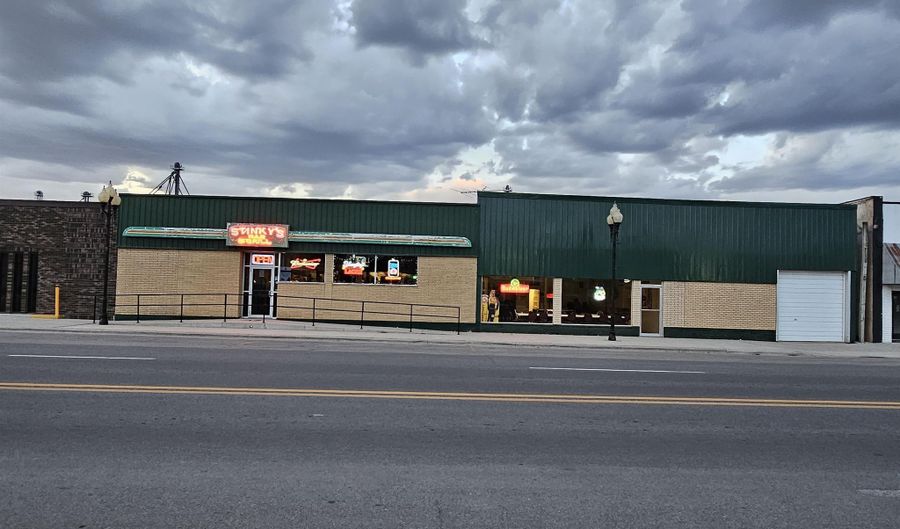920-924 Parriott St, Aplington, IA 50604 - 0 Beds, 0 Bath