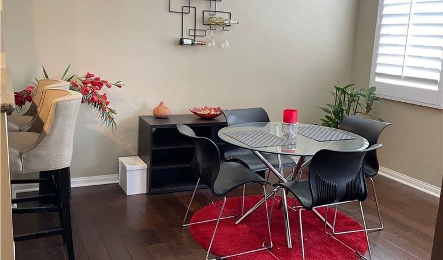 16 Compass, Aliso Viejo, CA 92656 - 2 Beds, 3 Bath