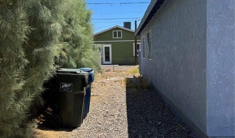 2026 E Gregg Ln, Bullhead City, AZ 86442 - 3 Beds, 1 Bath