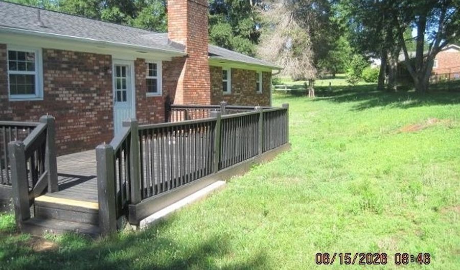1661 Hanging Rock Rd, Boiling Springs, SC 29316 - 3 Beds, 2 Bath