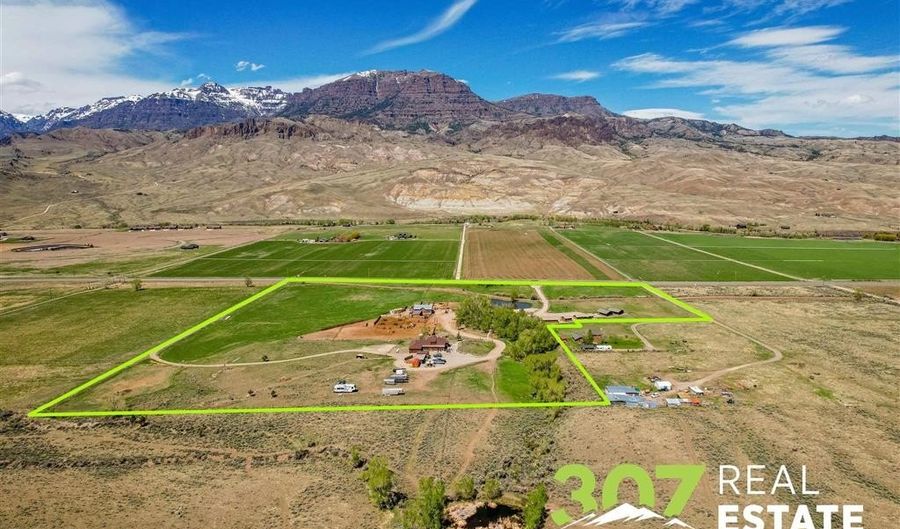 3080 3064 North Fork Hwy, Cody, WY 82414 - 4 Beds, 3 Bath