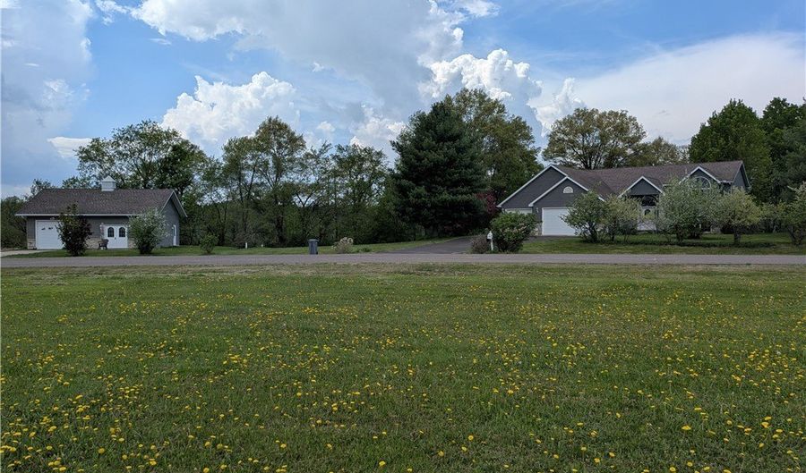 1380 101st Cir, Amery, WI 54001 - 4 Beds, 2 Bath