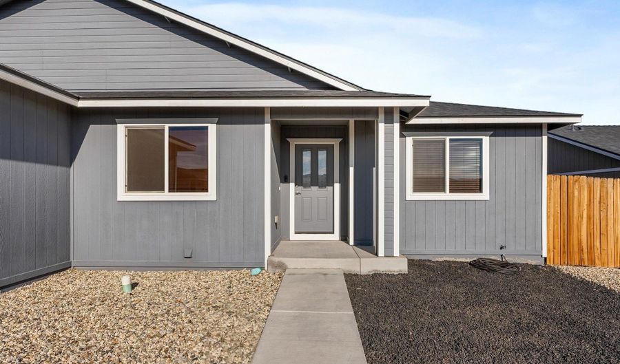 4520 Rutledge St, Fernley, NV 89408 - 3 Beds, 2 Bath