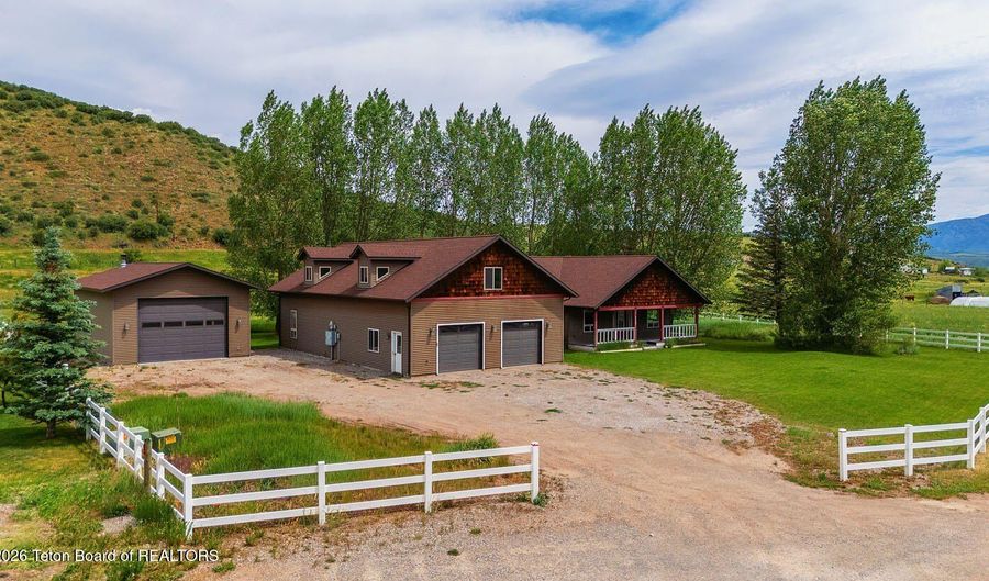 125 WAGON RUT Ln, Auburn, WY 83111 - 3 Beds, 3 Bath
