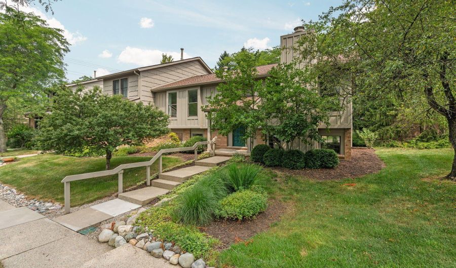 2250 Rivenoak Ct, Ann Arbor, MI 48103 - 3 Beds, 2 Bath