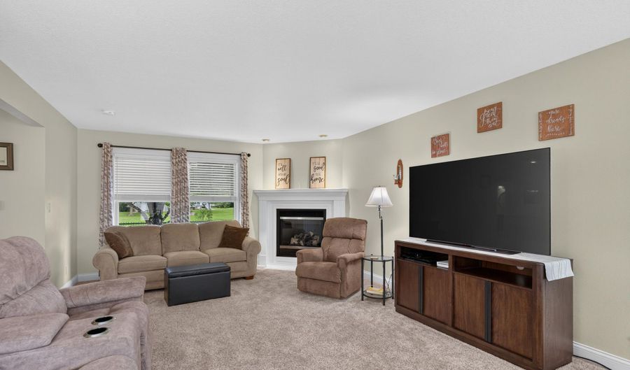 2421 Yorkshire Cir, Ames, IA 50010 - 3 Beds, 3 Bath