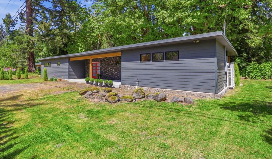 64701 E BRIGHTWOOD LOOP Rd, Brightwood, OR 97011 - 3 Beds, 2 Bath