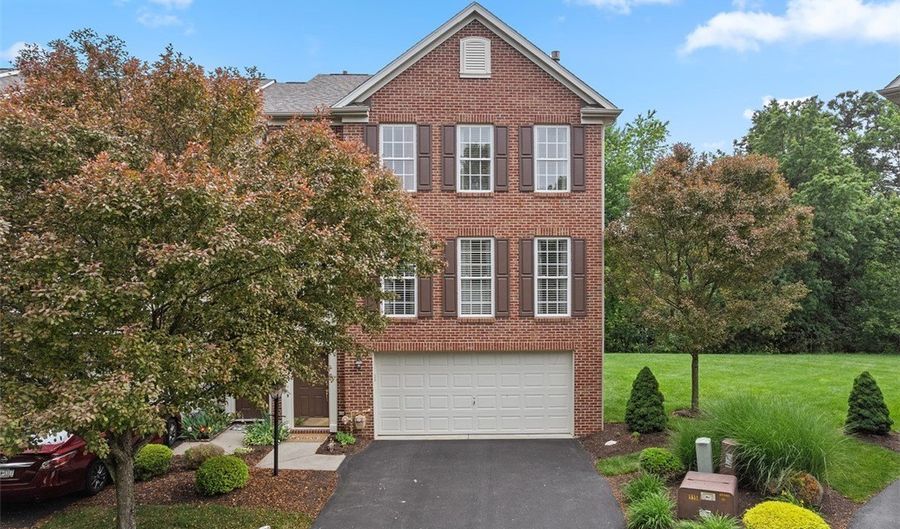 81406 Lost Valley Dr, Adams Twp., PA 16046 - 3 Beds, 3 Bath