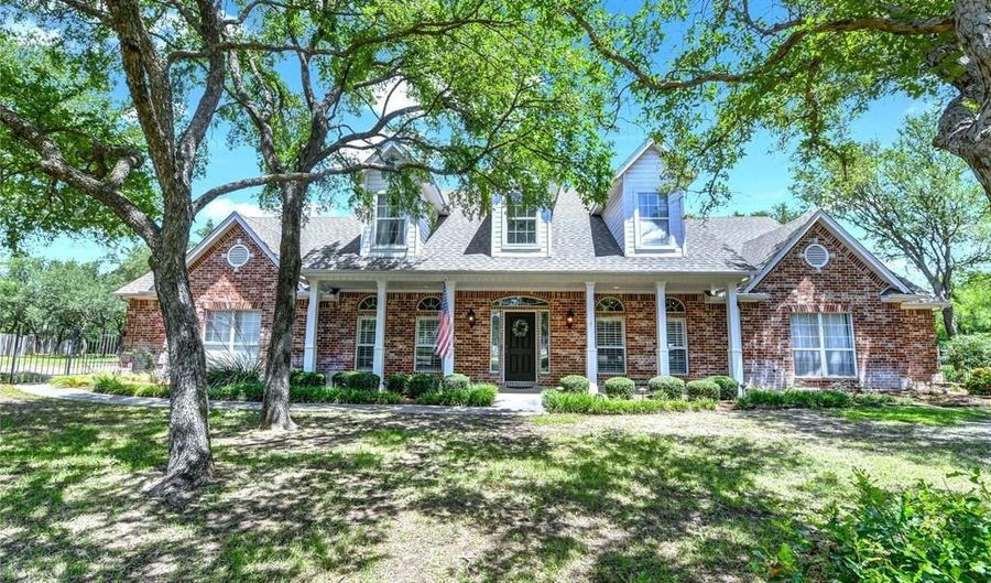 1514 Greenleaf Ct, Aledo, TX 76008 - 4 Beds, 4 Bath