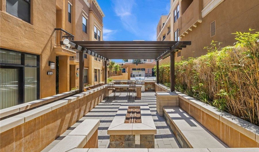 410 W Main St 231, Alhambra, CA 91801 - 2 Beds, 2 Bath