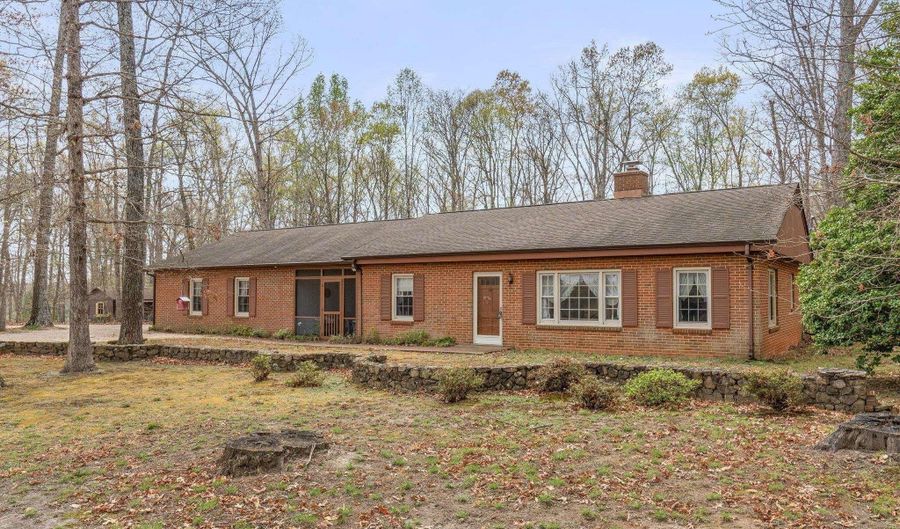 3149 BURNLEY STATION Rd, Barboursville, VA 22923 - 3 Beds, 2 Bath