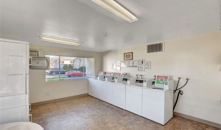 870 B 506, Boulder City, NV 89005 - 2 Beds, 1 Bath