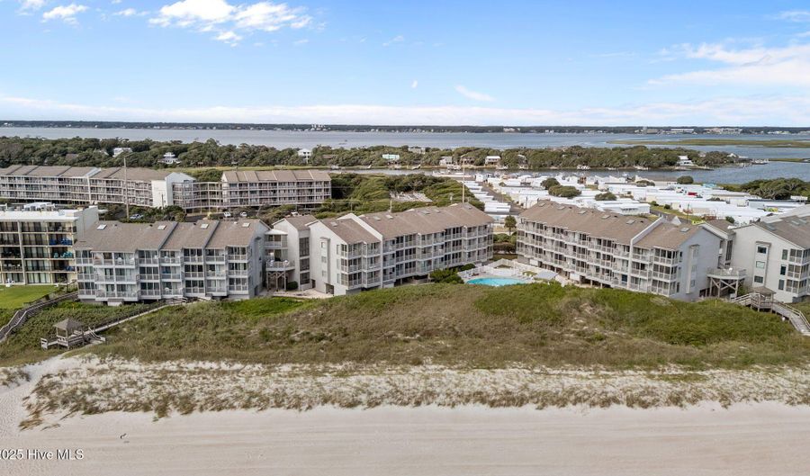 2111 W Ft Macon Rd 251, Atlantic Beach, NC 28512 - 3 Beds, 3 Bath