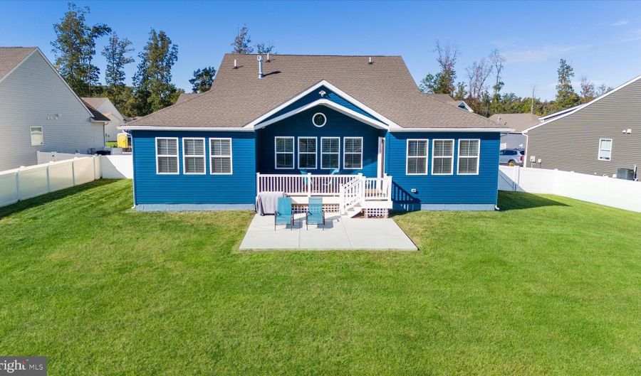 208 S RIDGE BROOK Dr, Felton, DE 19943 - 4 Beds, 2 Bath