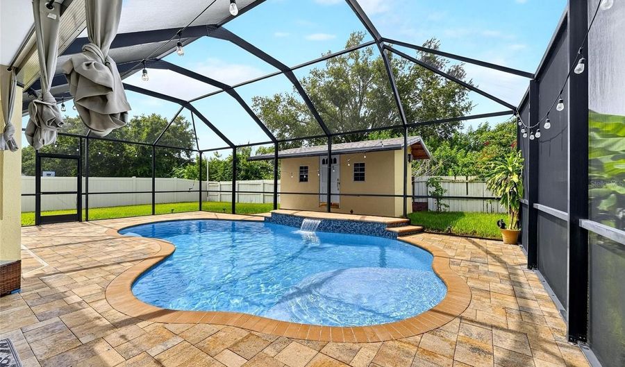 7711 NOTTINGHILL SKY Dr, Apollo Beach, FL 33572 - 4 Beds, 3 Bath