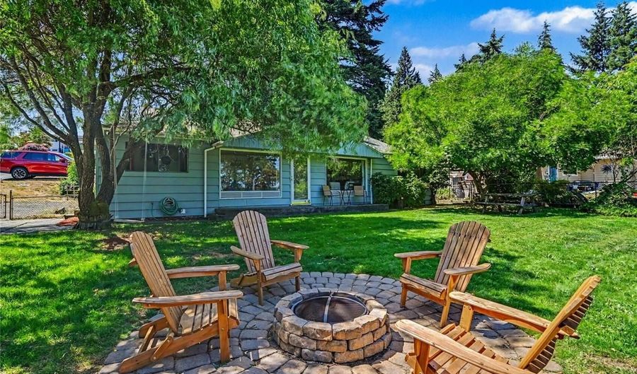 5669 Kitsap Way, Bremerton, WA 98312 - 3 Beds, 1 Bath