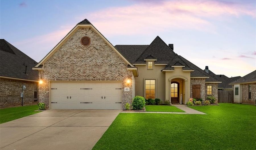 502 Hempstead Cir, Benton, LA 71006 - 4 Beds, 2 Bath