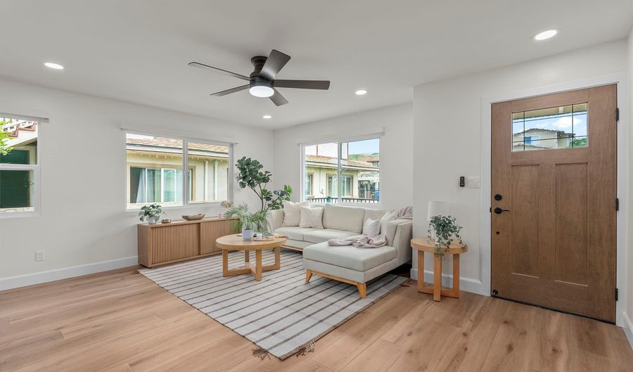 92-695 Paakai St, Kapolei, HI 96707 - 4 Beds, 2 Bath