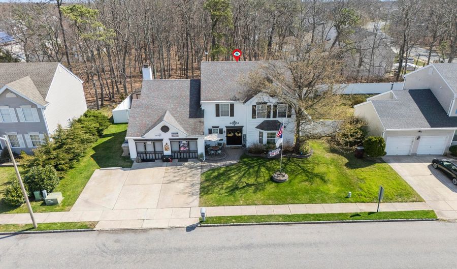 5 Brentwood Dr, Bayville, NJ 08721 - 4 Beds, 3 Bath