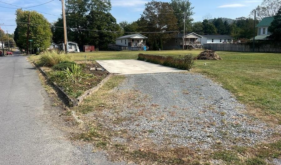 142 WASHINGTON St, Alderson, WV 24910 - 0 Beds, 0 Bath