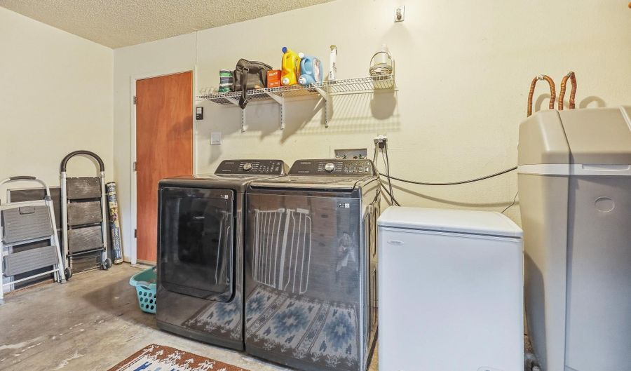 1511 Scenic Dr, Alamogordo, NM 88310 - 3 Beds, 2 Bath