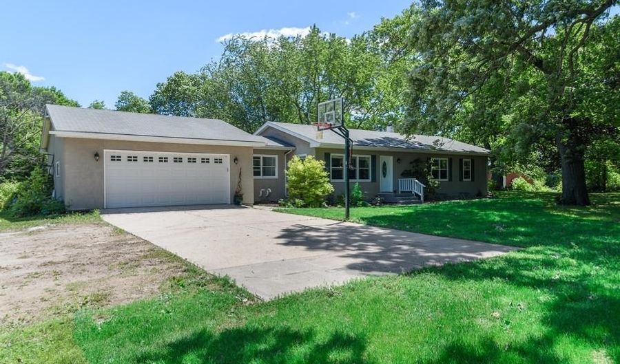 5402 County Road 6 NW, Annandale, MN 55302 - 3 Beds, 2 Bath