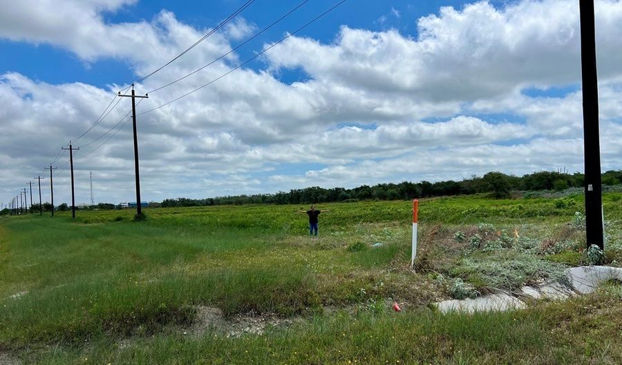 1352 Lee Rd, Aransas Pass, TX 78336 - 0 Beds, 0 Bath