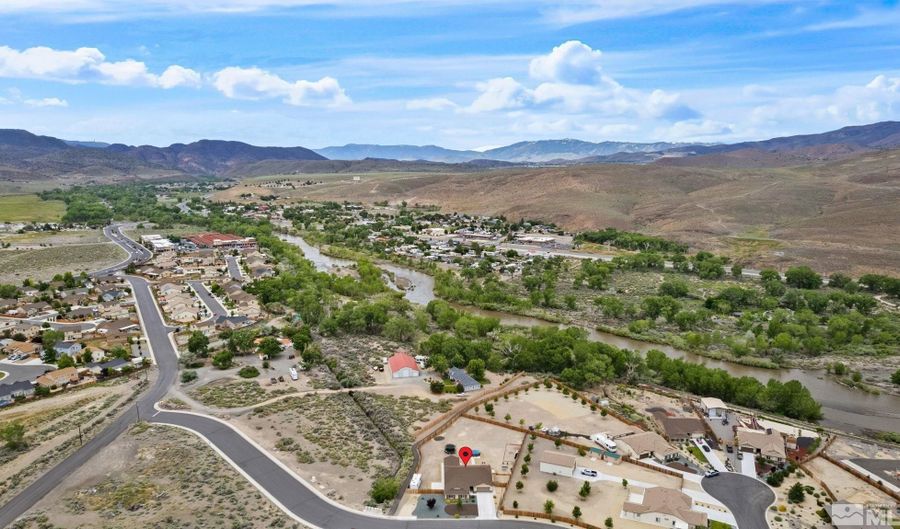 51 Holley Ln, Dayton, NV 89403 - 5 Beds, 3 Bath