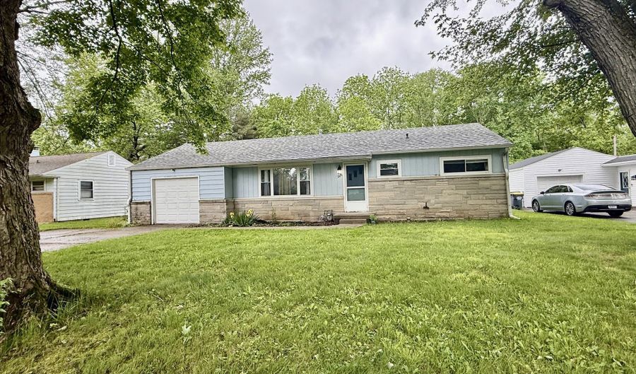 3325 Canaday Dr, Anderson, IN 46013 - 3 Beds, 1 Bath