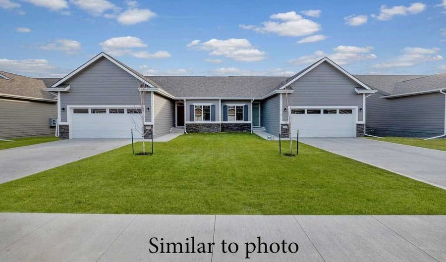 2702 3rd Ave SE, Altoona, IA 50009 - 3 Beds, 3 Bath