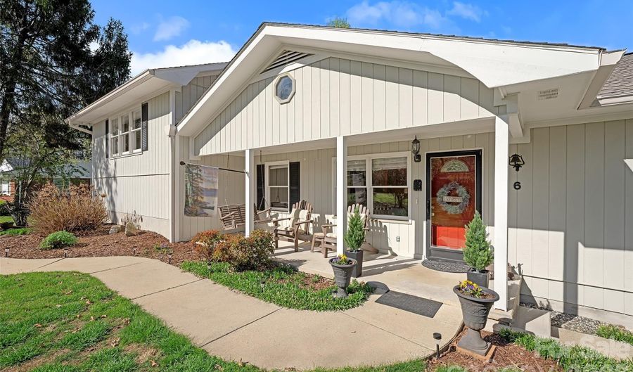 6 Mulberry Dr, Arden, NC 28704 - 3 Beds, 3 Bath