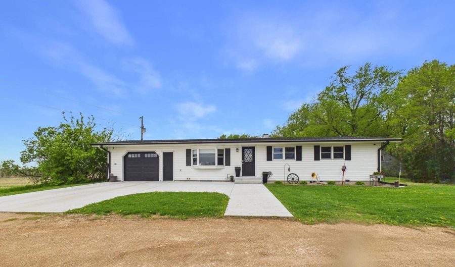 350 Hwy 119 SW, Appleton, MN 56208 - 3 Beds, 2 Bath