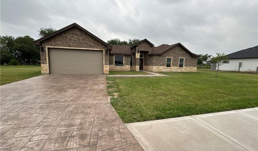 2732 Awesome Ave, Alamo, TX 78516 - 4 Beds, 2 Bath