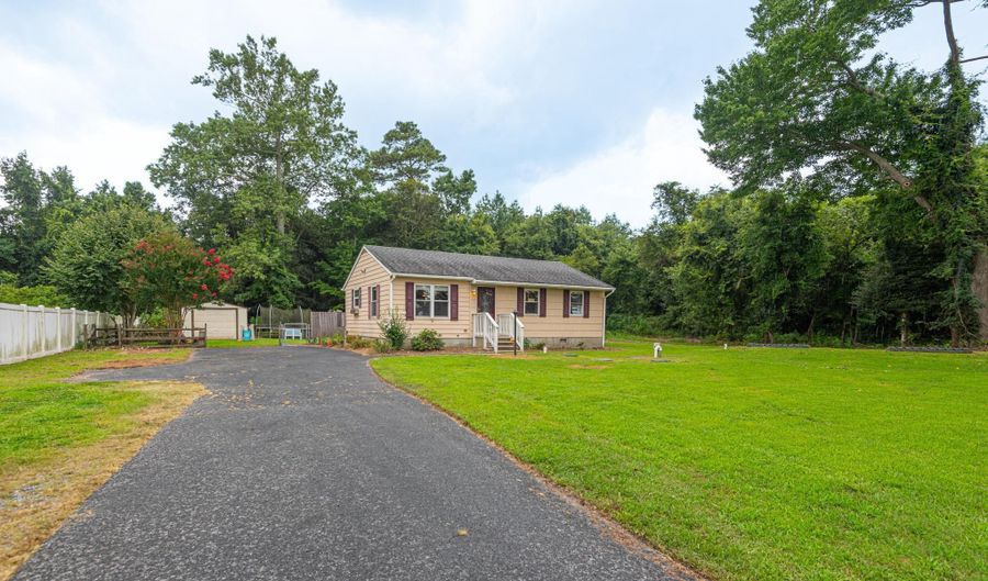 27020 GUM TREE Rd, Dagsboro, DE 19939 - 3 Beds, 1 Bath