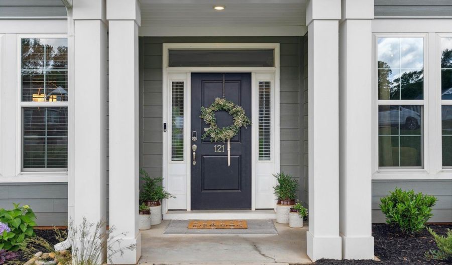 121 Winter Valley Ln, Belton, SC 29627 - 5 Beds, 5 Bath