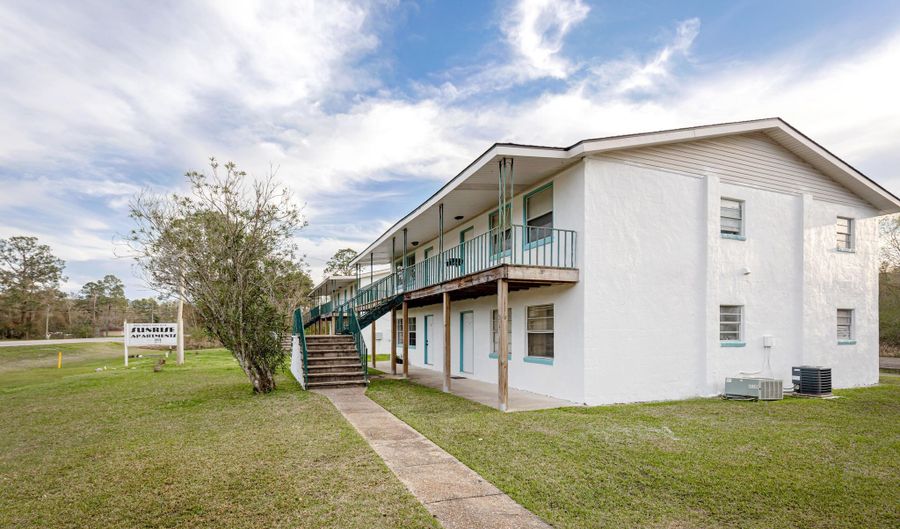 8429 Highway 613 1, Moss Point, MS 39562 - 2 Beds, 2 Bath