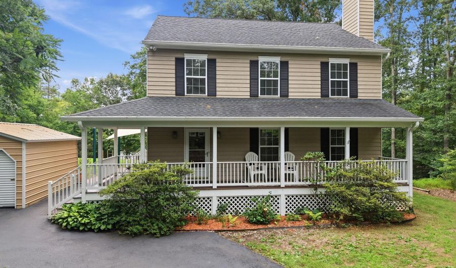 209 HALL Dr, Barboursville, VA 22923 - 3 Beds, 3 Bath