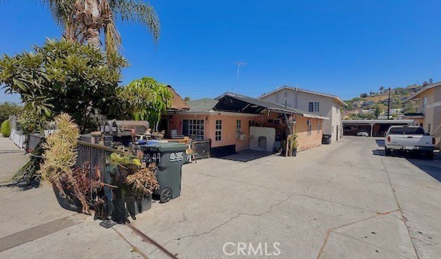 3844 Whiteside St, East Los Angeles, CA 90063 - 12 Beds, 6 Bath