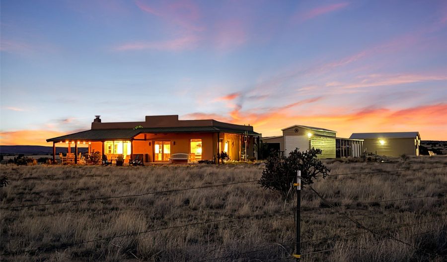 4 Fair Hope Dr, Abiquiu, NM 87510 - 2 Beds, 2 Bath