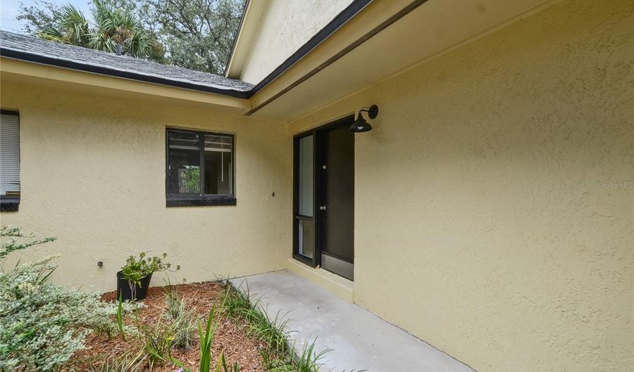 697 BELFLOWER Pl, Altamonte Springs, FL 32701 - 2 Beds, 2 Bath