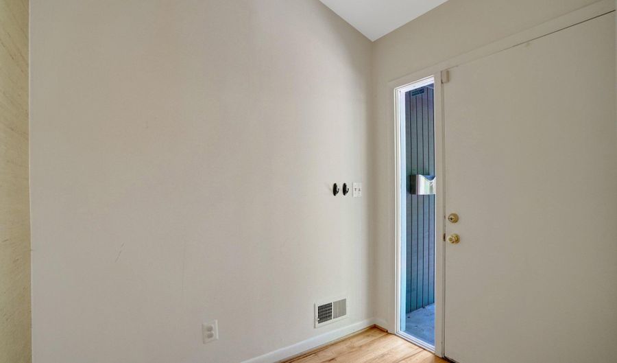 203 W GLENDALE Ave, Alexandria, VA 22301 - 4 Beds, 5 Bath