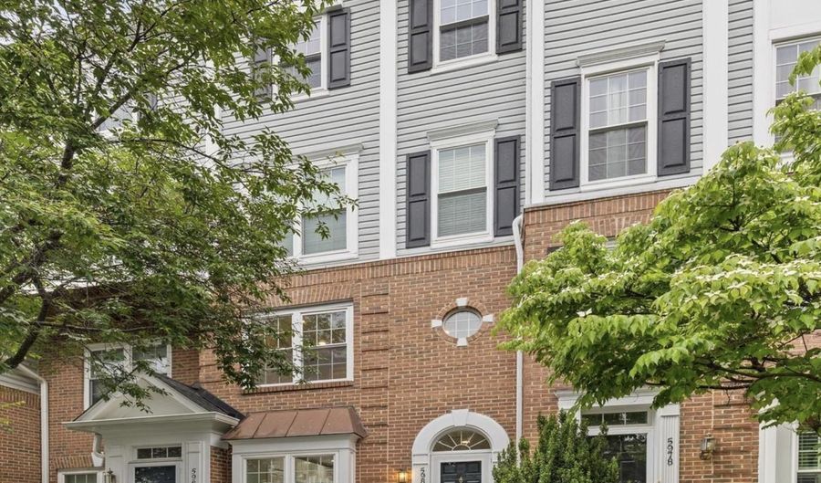 5980 KIMBERLY ANNE Way, Alexandria, VA 22310 - 2 Beds, 3 Bath