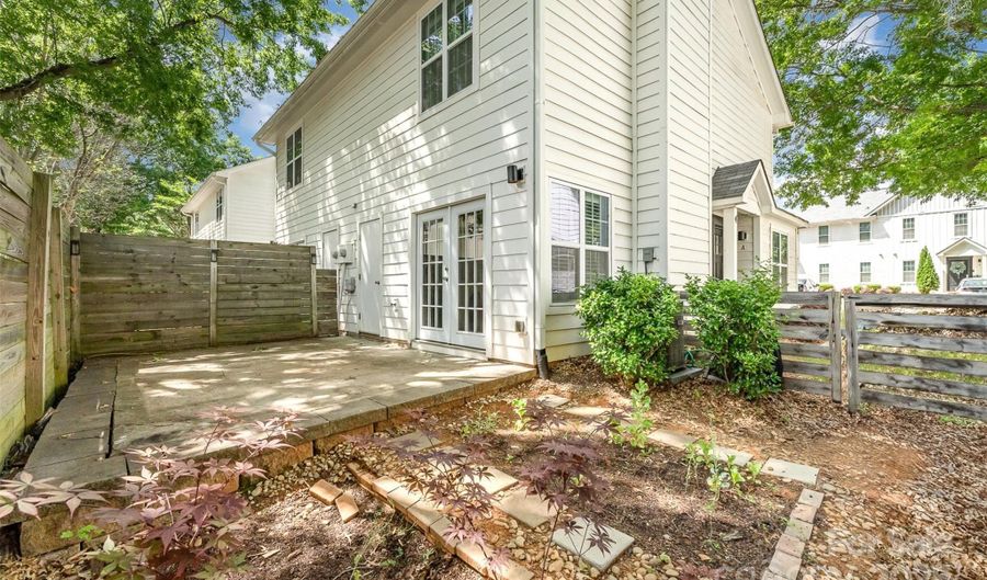 1533 Briar Creek Rd A, Charlotte, NC 28205 - 2 Beds, 3 Bath