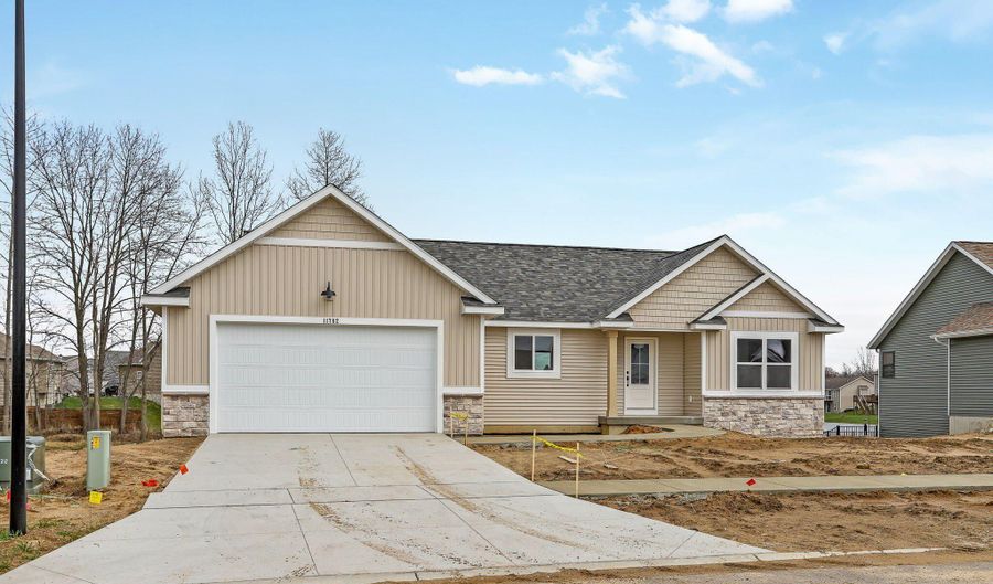11782 Everett Ave, Allendale, MI 49401 - 4 Beds, 3 Bath