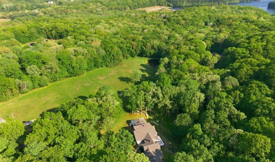 70 Mahoney Rd, Colchester, CT 06415 - 3 Beds, 2 Bath